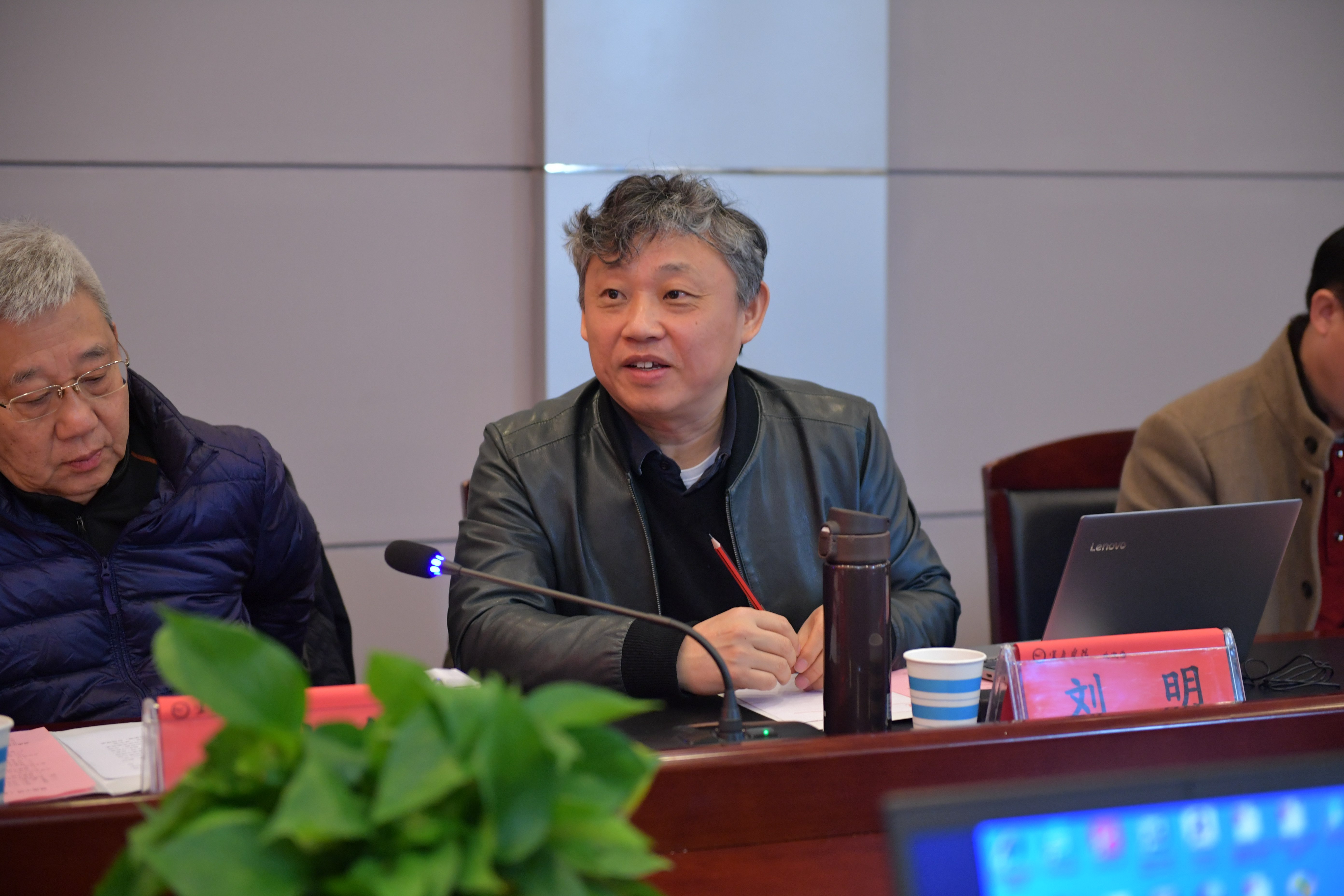 刘明介绍企业情况