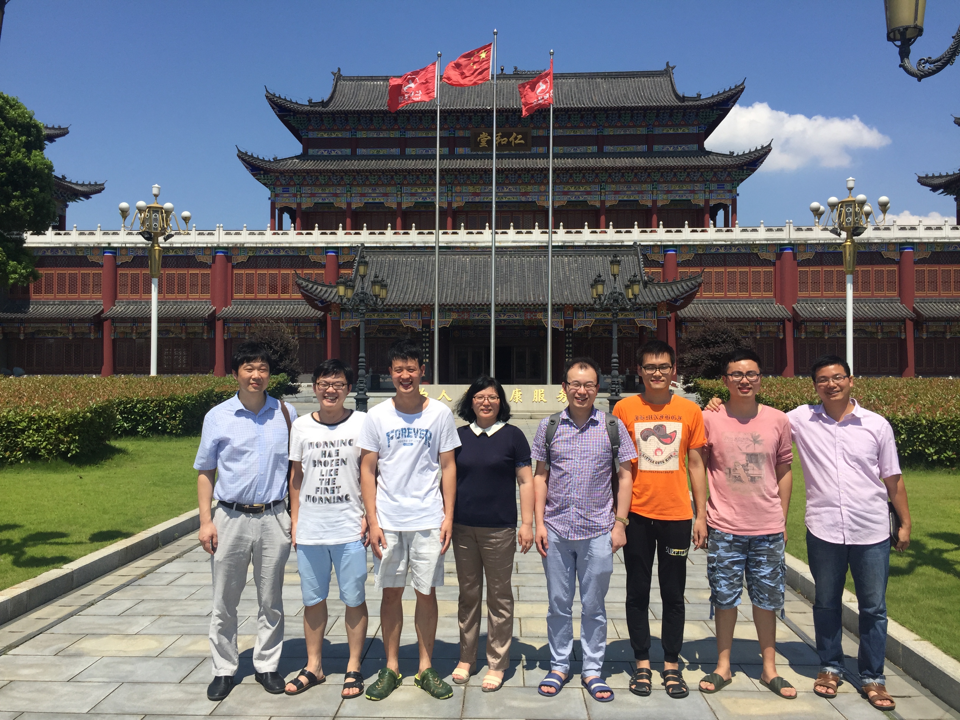 化生学院领导走访研究生教育创新基地(仁和集团)并看望实习研究生