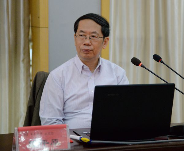 【学与做】我校召开党委中心组学习(扩大)会 特邀北京大学陈平原教授
