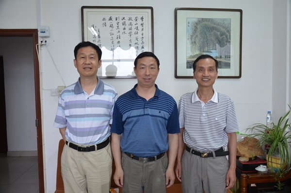 徐光明应邀来校讲学