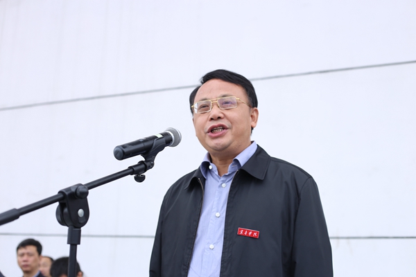 党委副书记胡国瑞宣布开幕